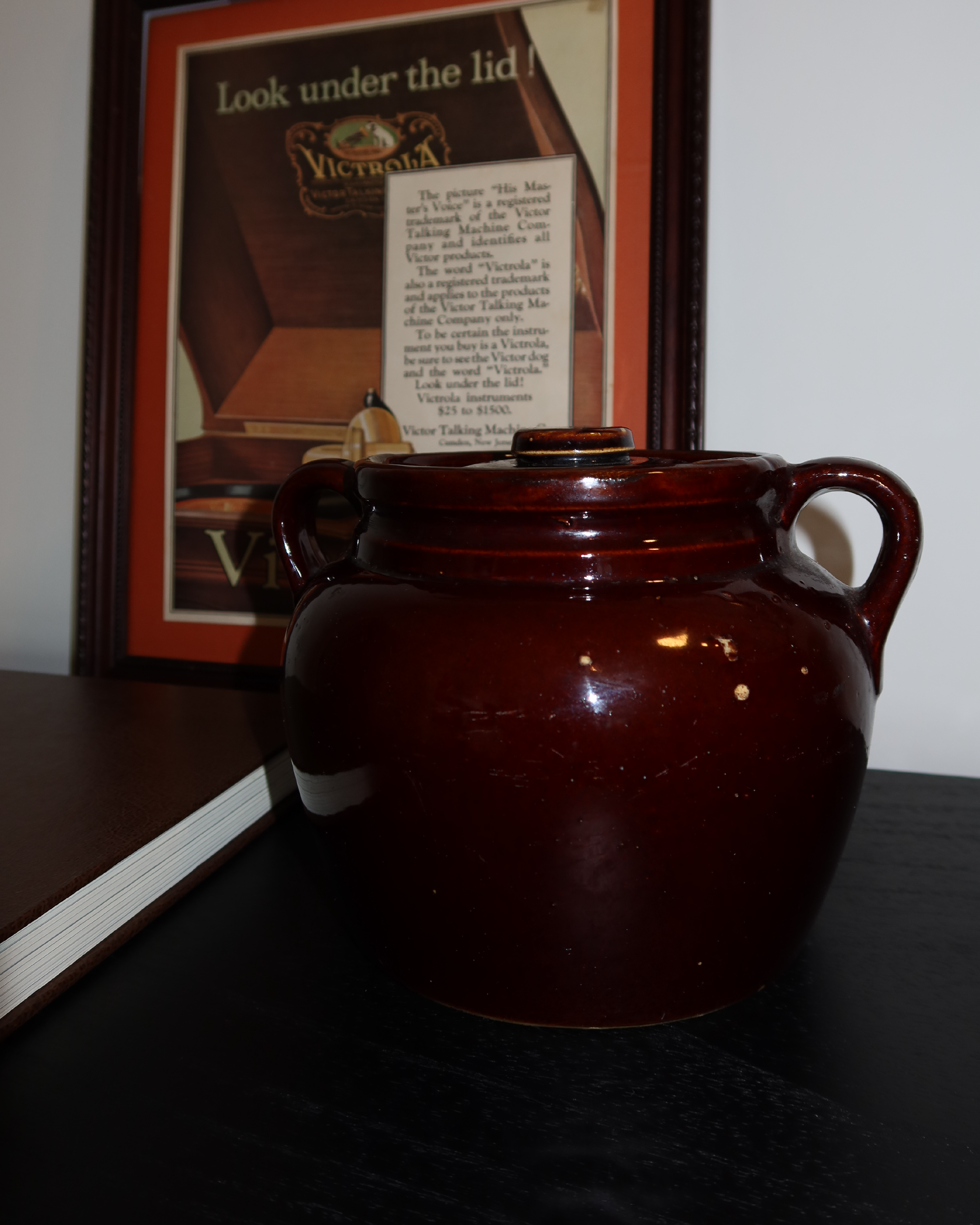 Bronc Brown Ceramic Bean Pot