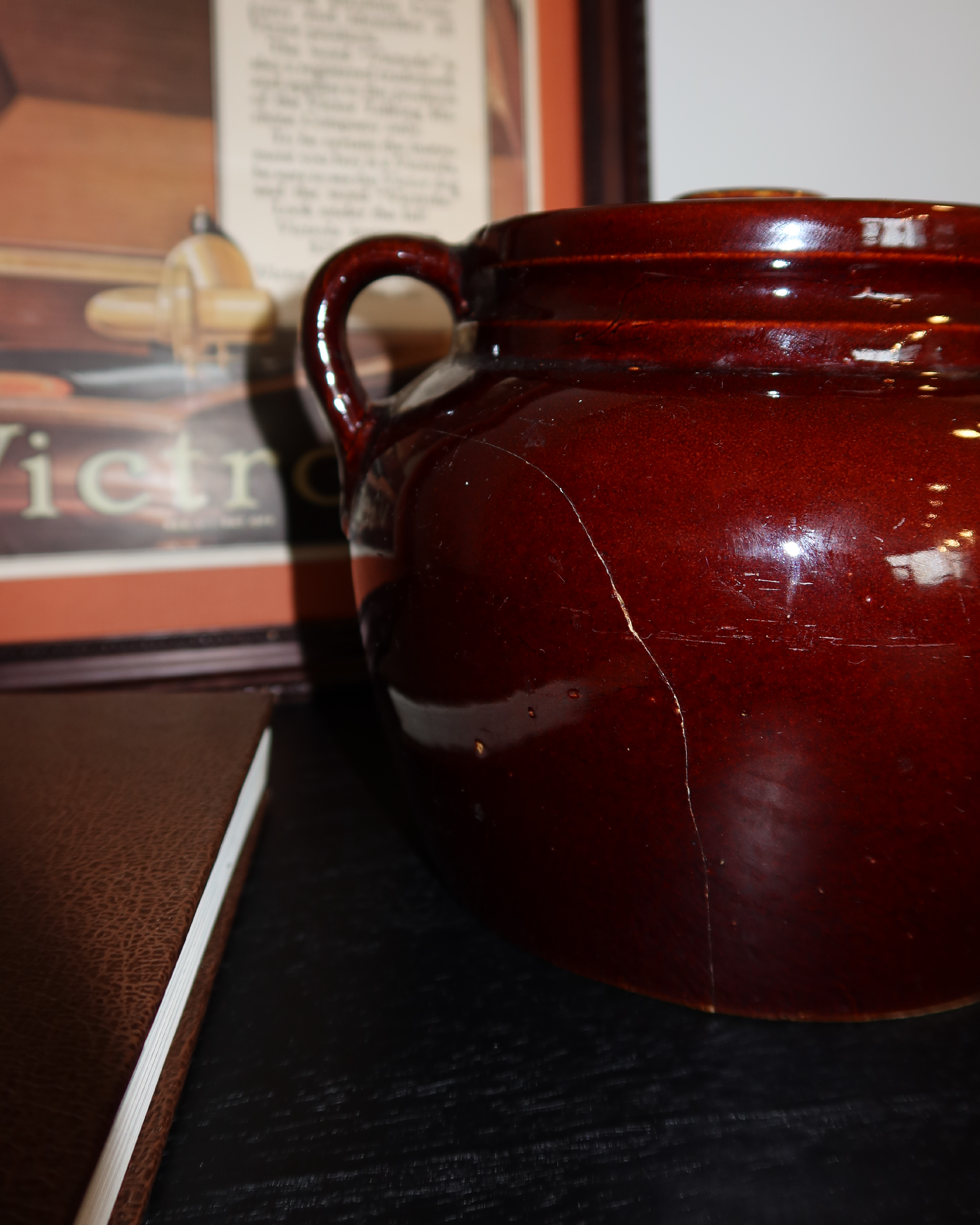 Bronc Brown Ceramic Bean Pot