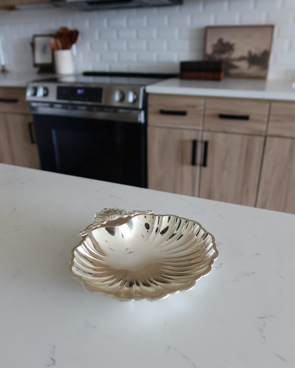 Avalon 6" Silver Shell Tray