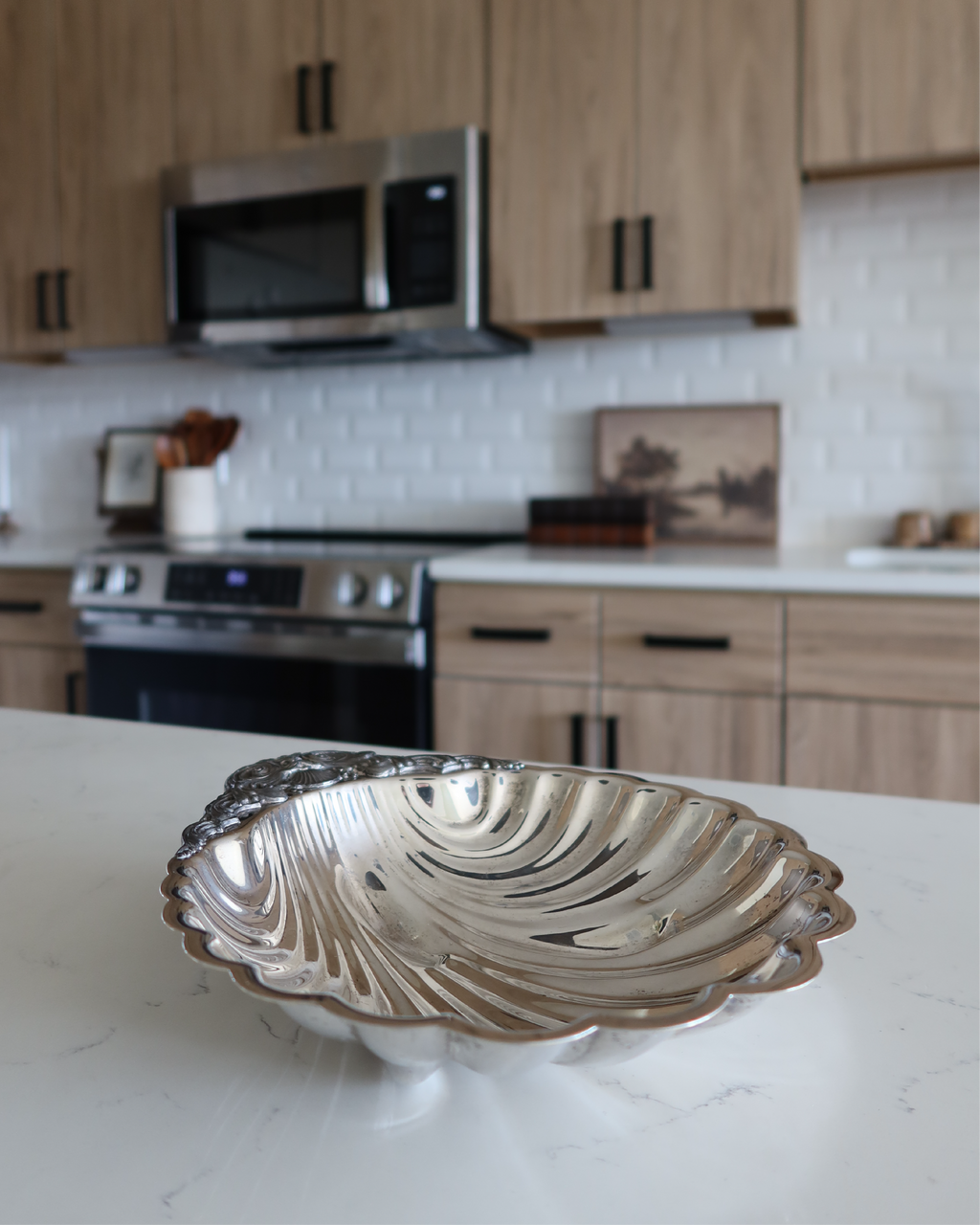 Sandrine 9.75" Silver Shell Tray