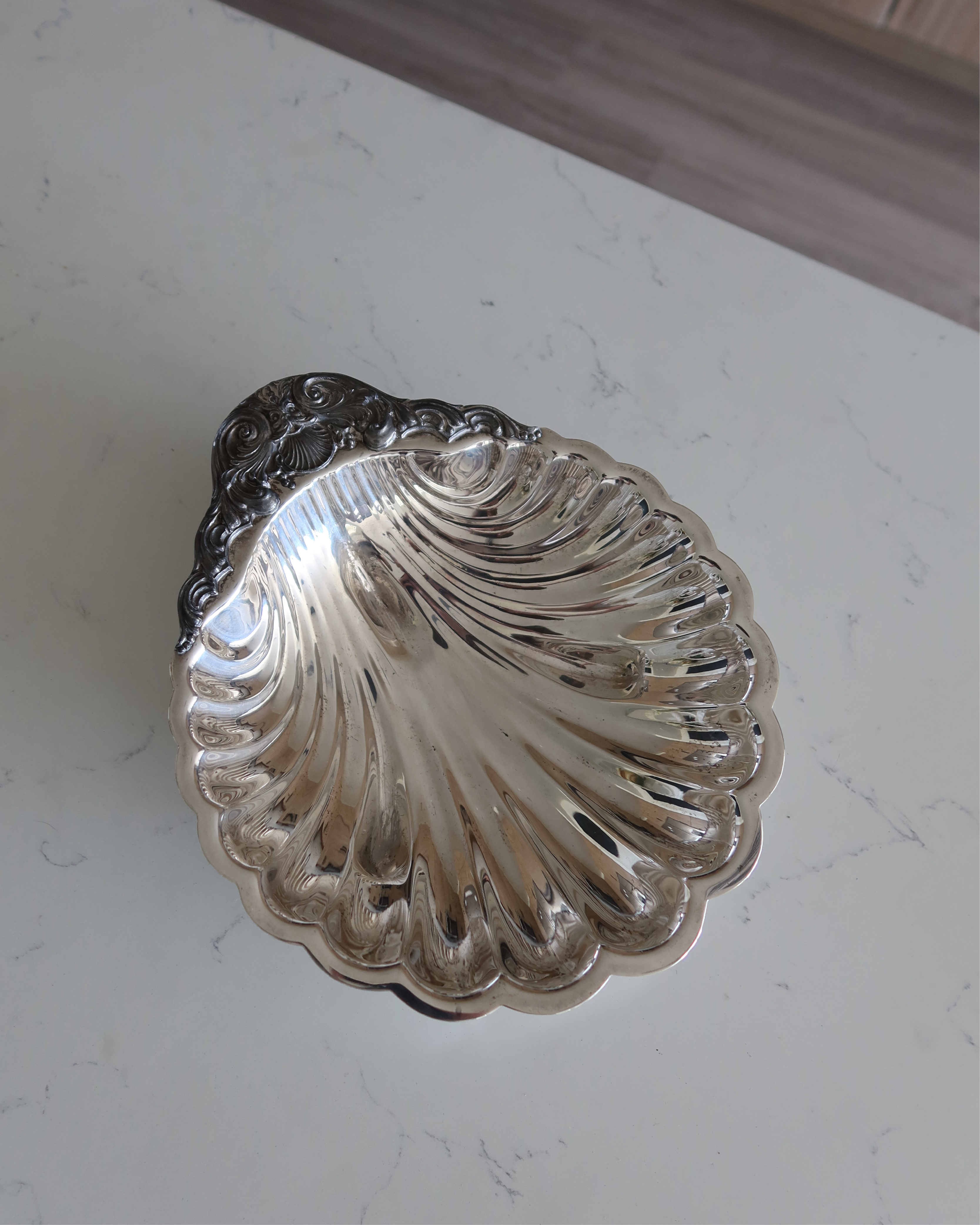 Sandrine 9.75" Silver Shell Tray