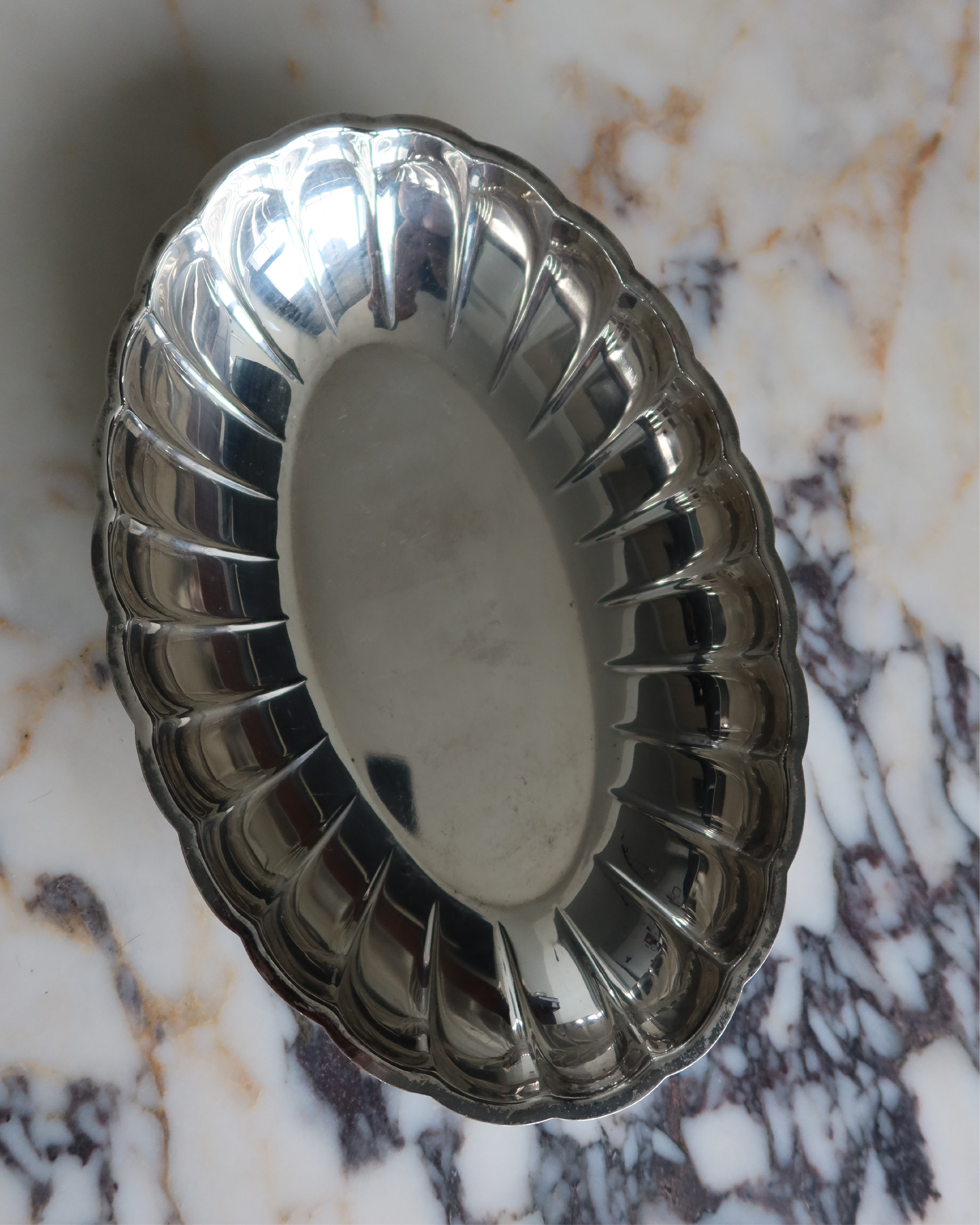 Laurel Scalloped Silver Tray