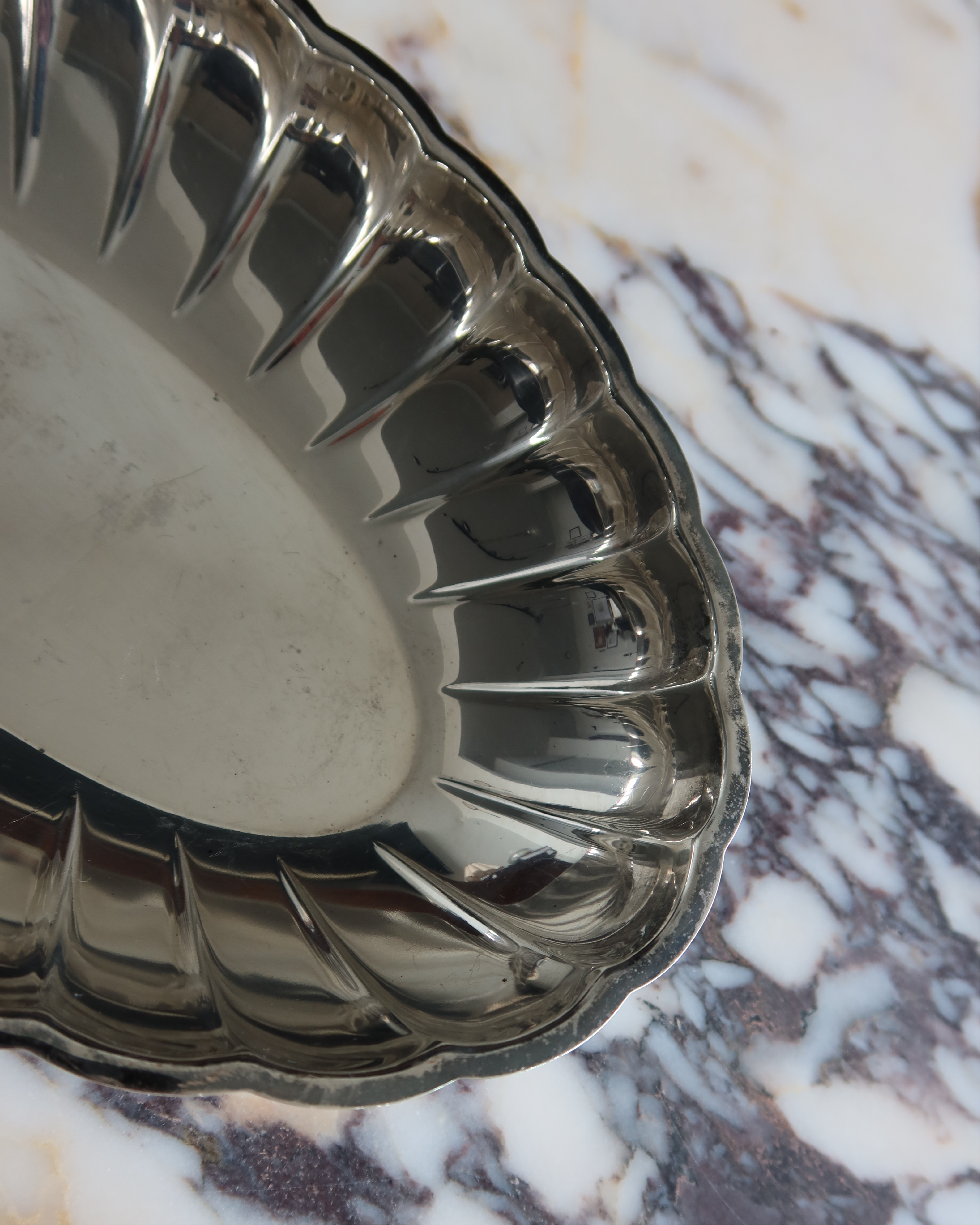 Laurel Scalloped Silver Tray