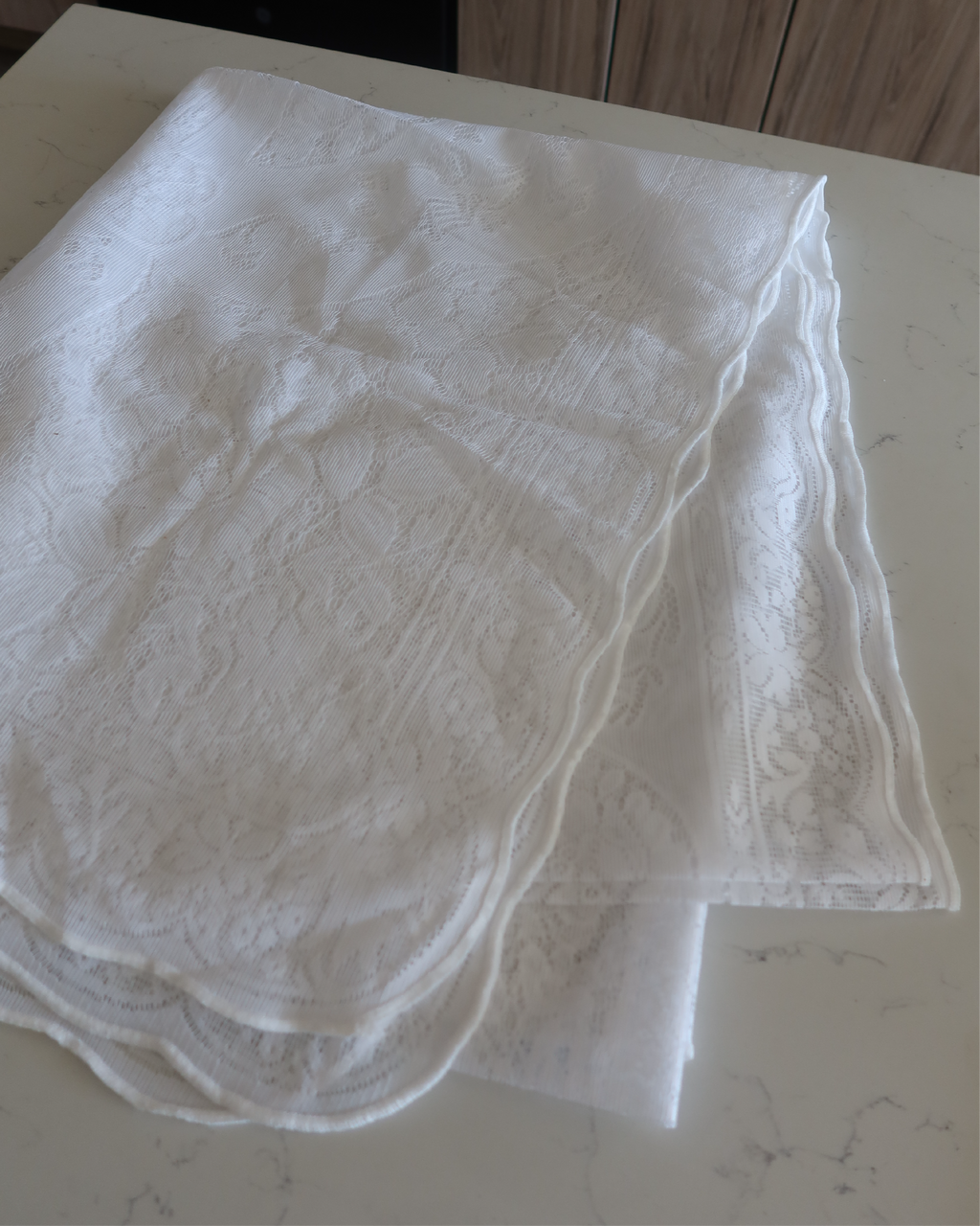 Paulette 70" x 90" Lace Tablecloth
