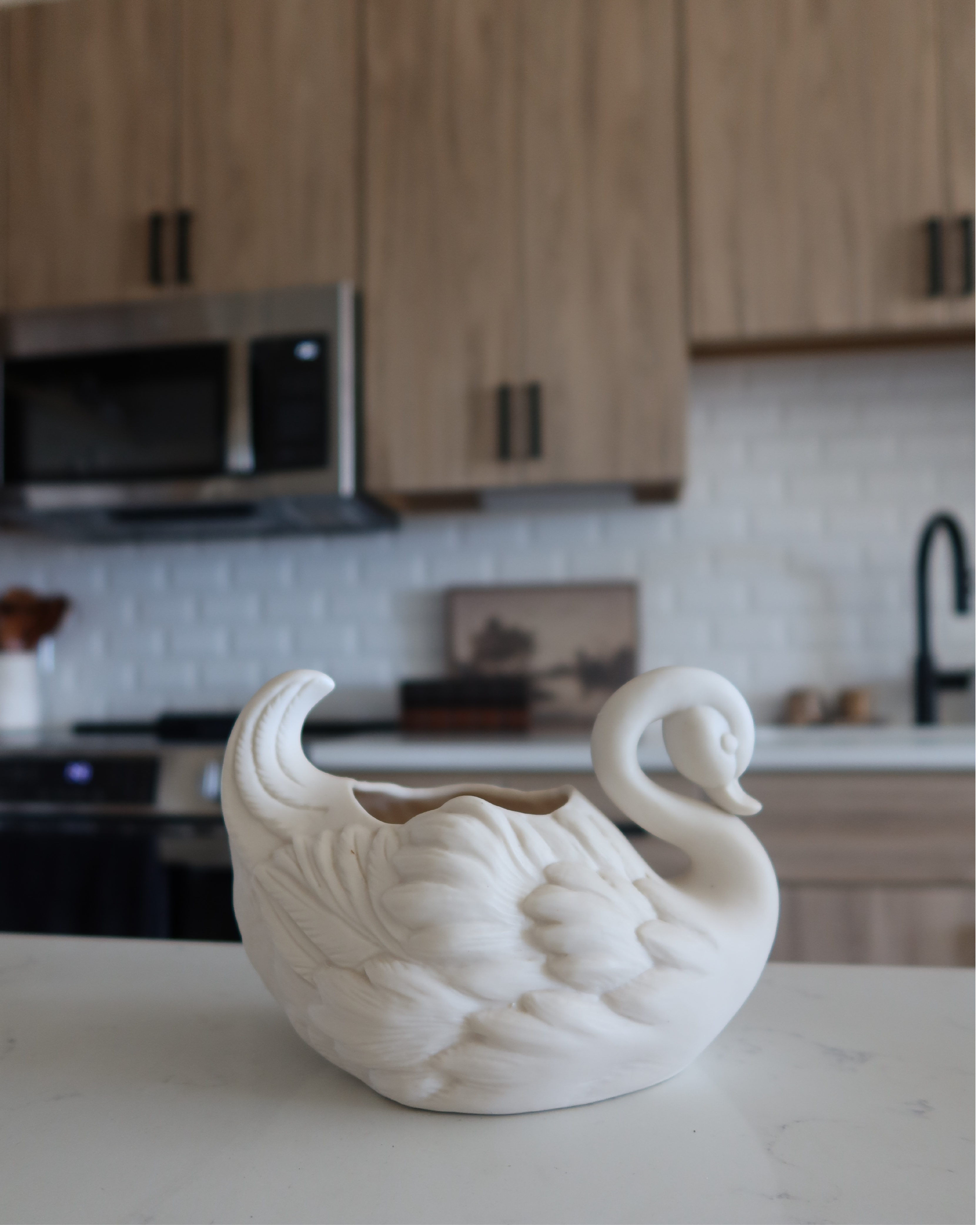 Sabina Porcelain Swan Planter