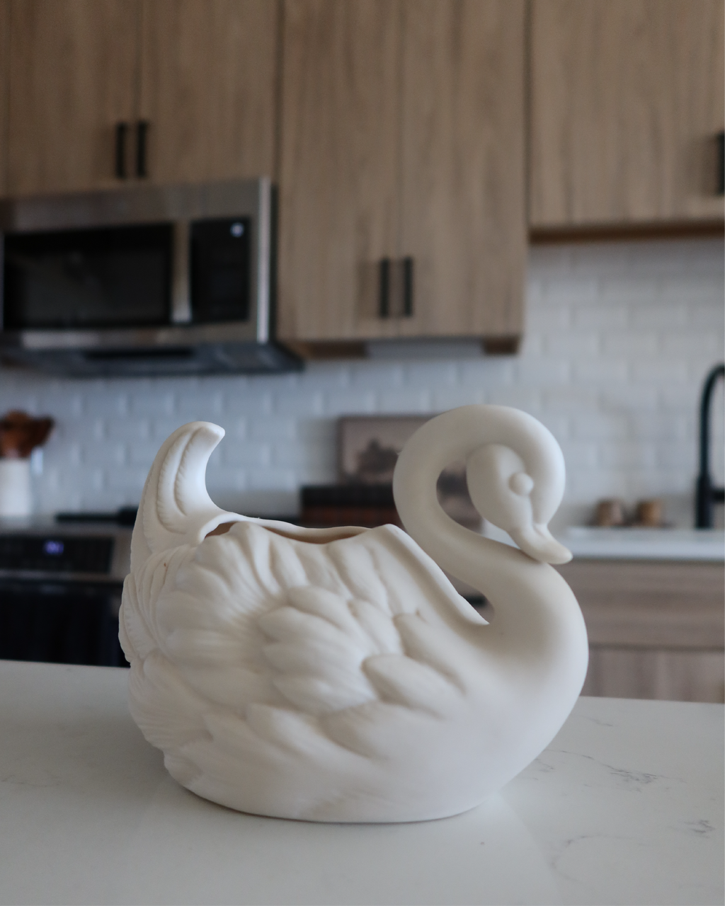 Sabina Porcelain Swan Planter